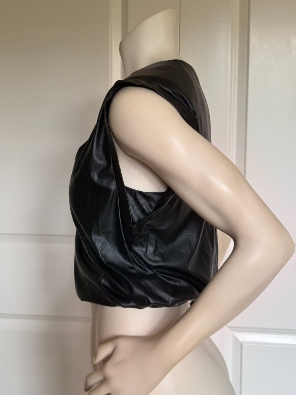NWOT RAMY BROOK NEW YORK BLACK FAUX LEATHER CROP SLEEVELESS TOP SIZE: XS - Picture 7 of 9